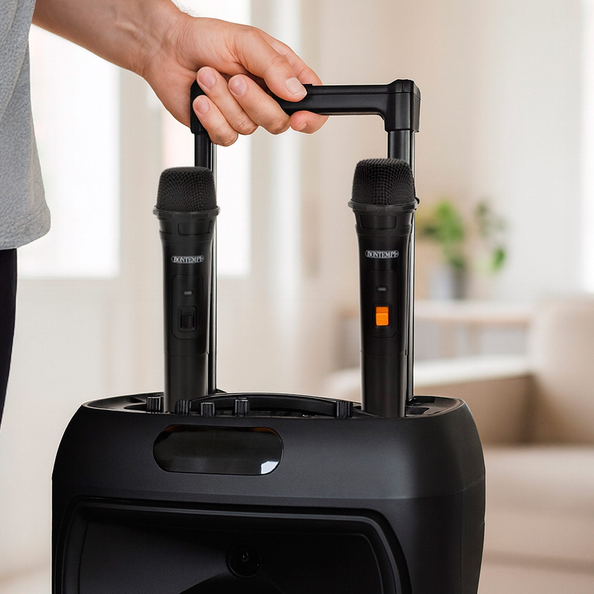 Altavoz inalámbrico maleta y 2 micrófonos 30x25x53 cm Bontempi