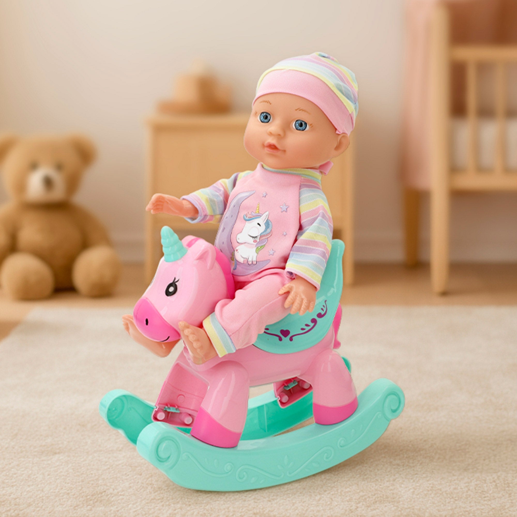 Muñeco bebé 30 cm con caballito y accesorios Colorbaby's