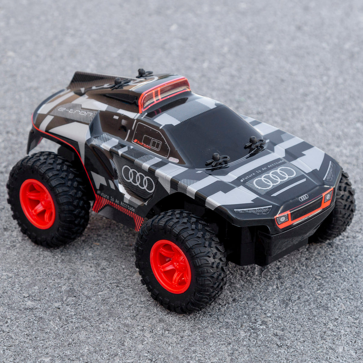 Coche teledirigido con luz 1:24 Audi RSQ e-tron