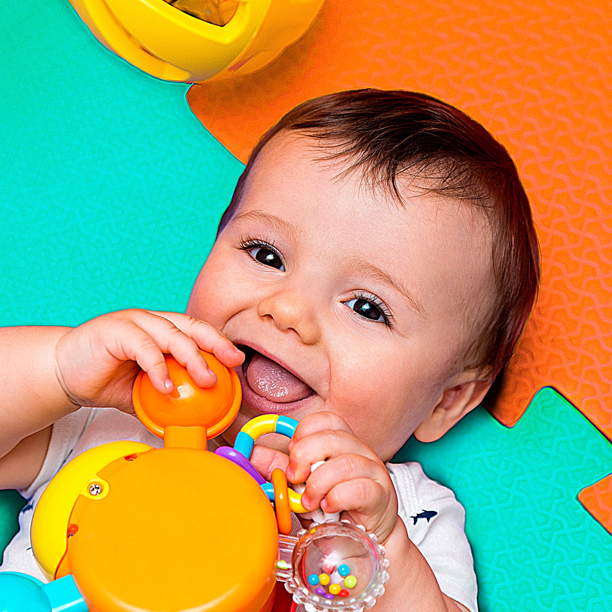 Alfombra puzzle bebés vehículos 4 piezas gomaespuma C'Baby