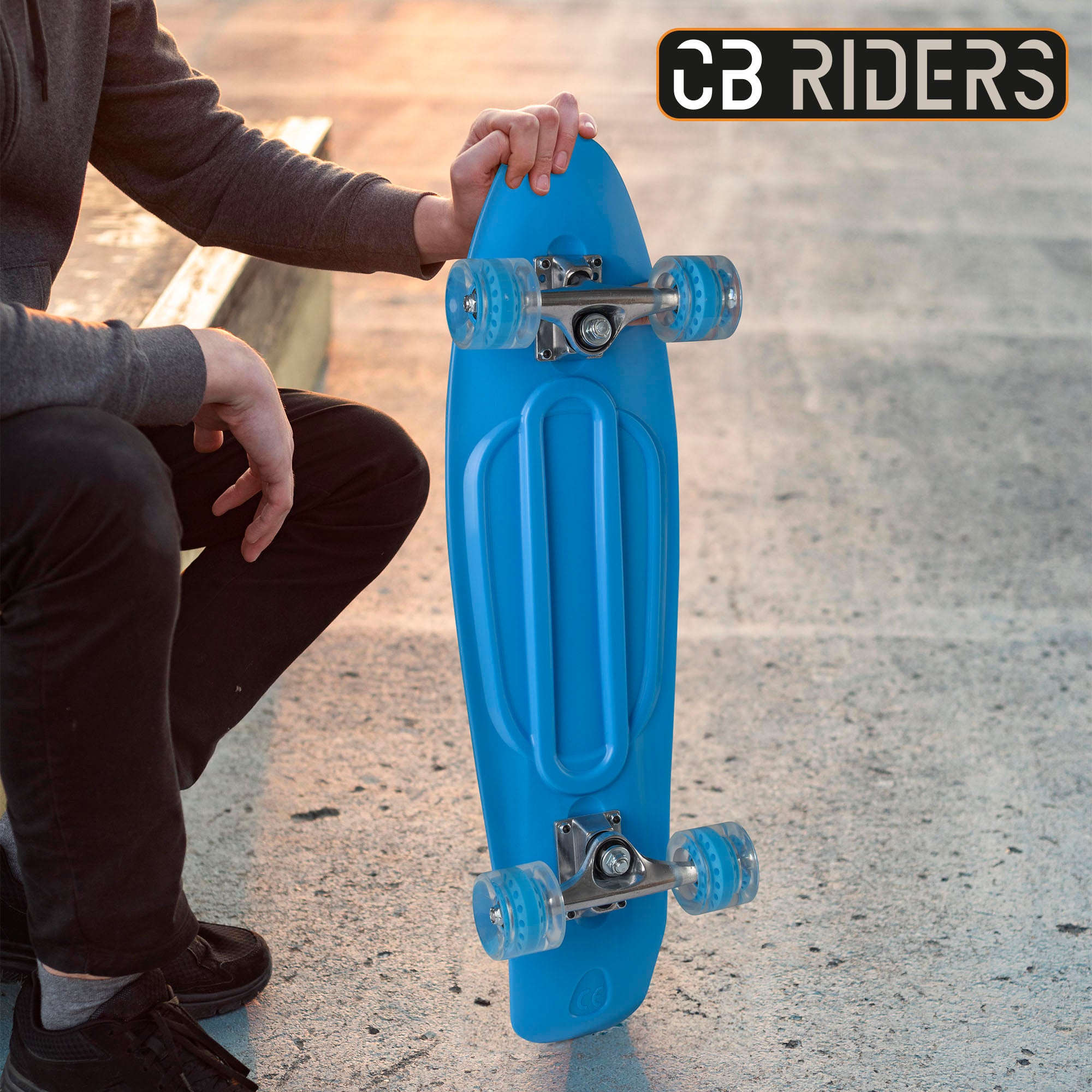 Skateboard infantil 4 ruedas azul 68 cm CB Riders