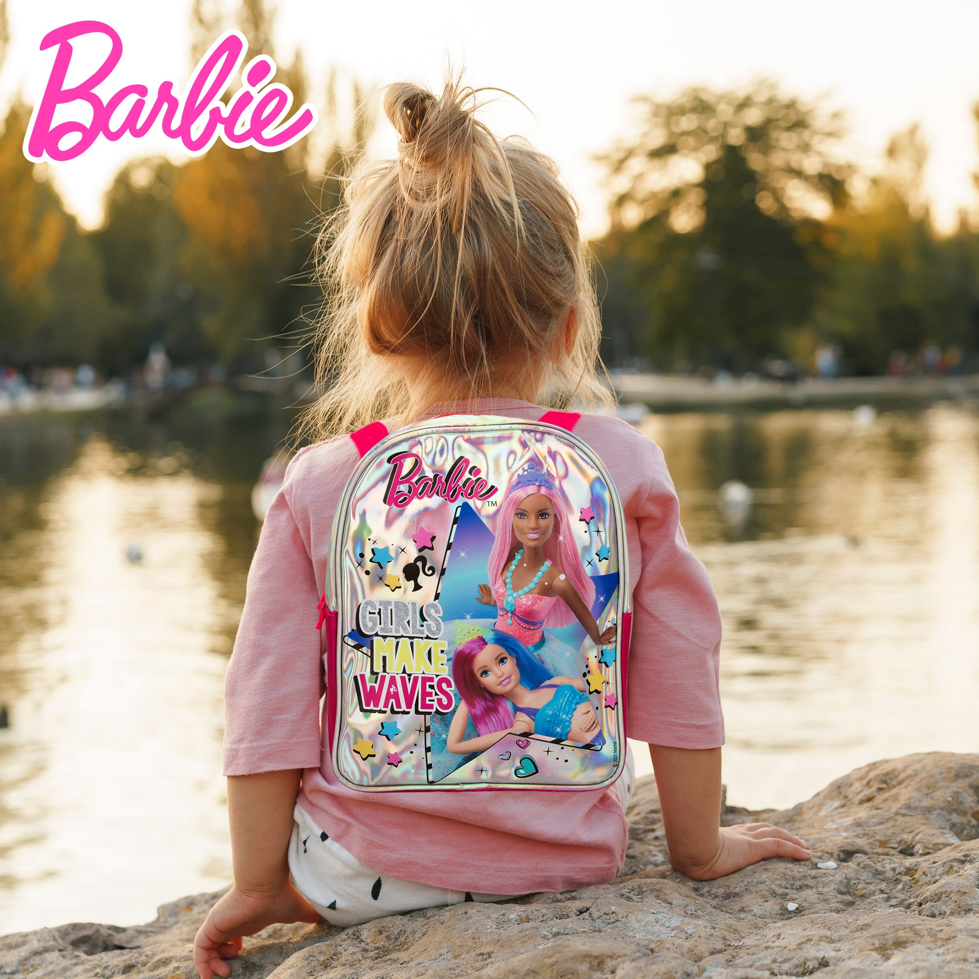 Barbie Mochila brillante y kit plastilina con moldes