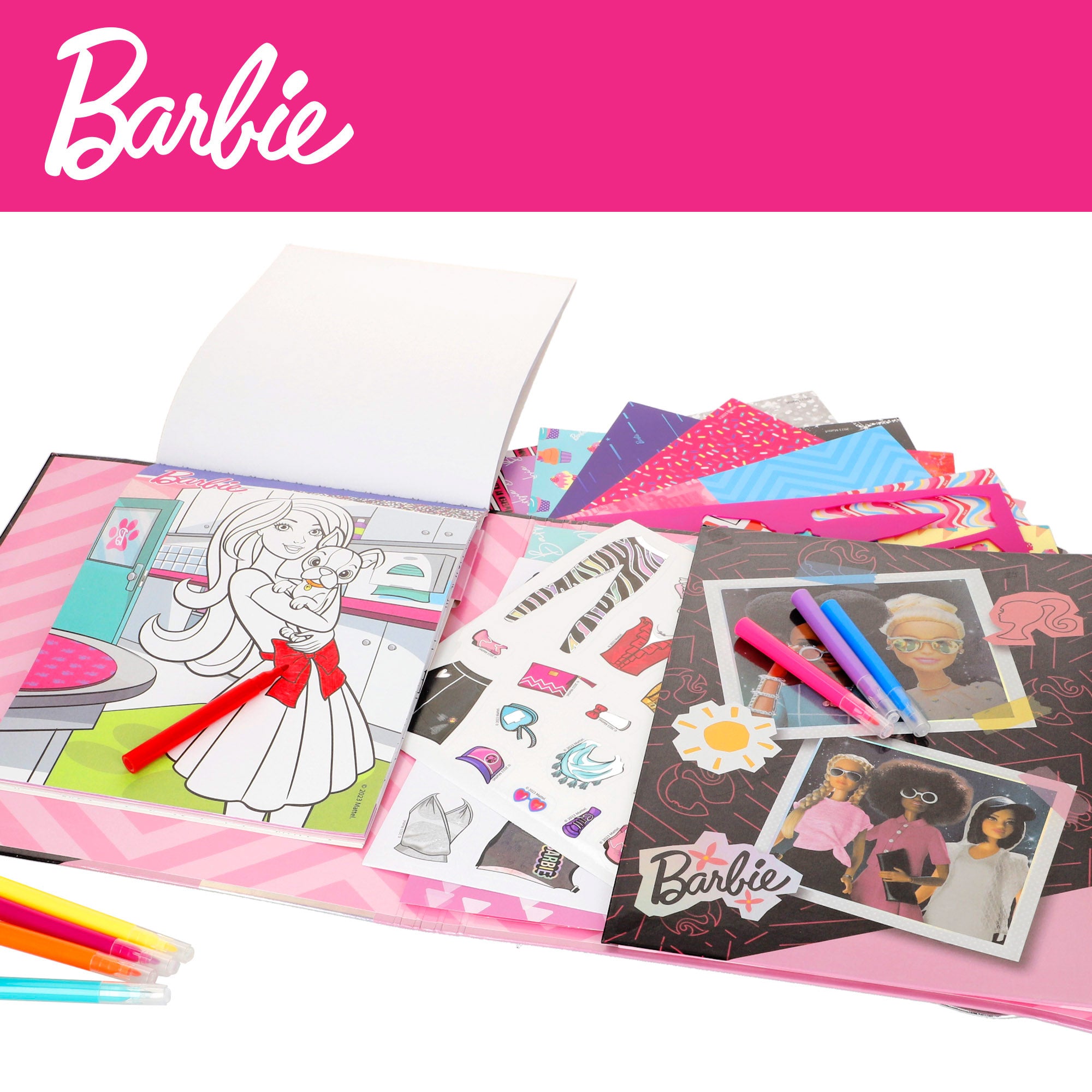 Barbie Fashion Studio diseña, pega y colorea