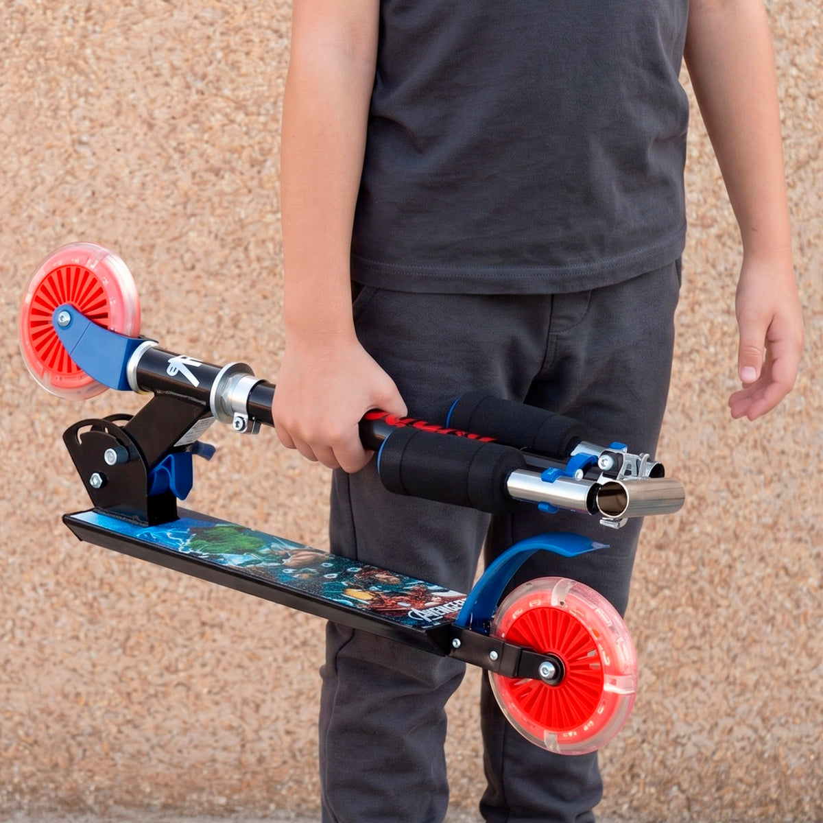 Avengers Patinete plegable 2 ruedas con luces