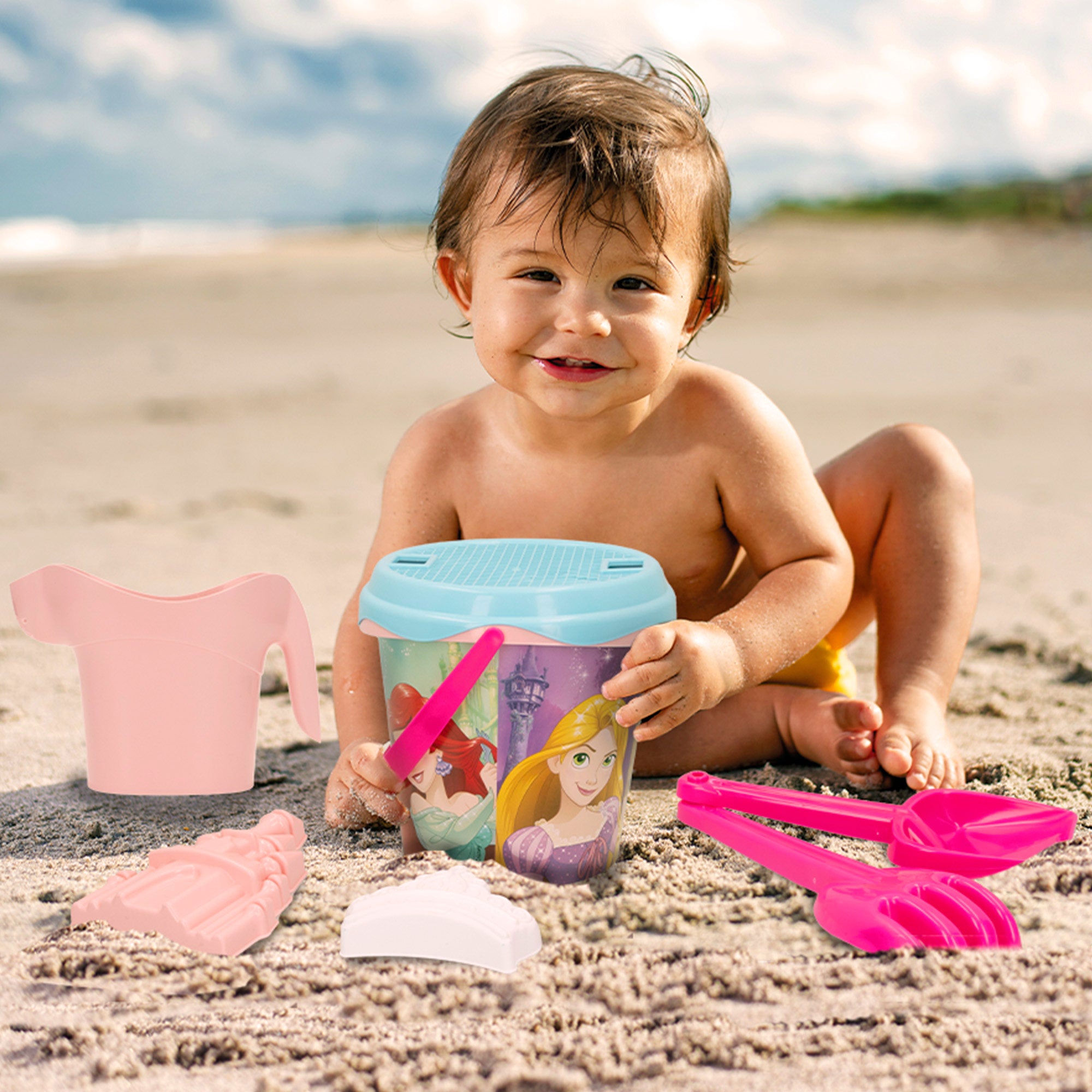 Disney Princess Set cubo de playa con accesorios y mochila transporte