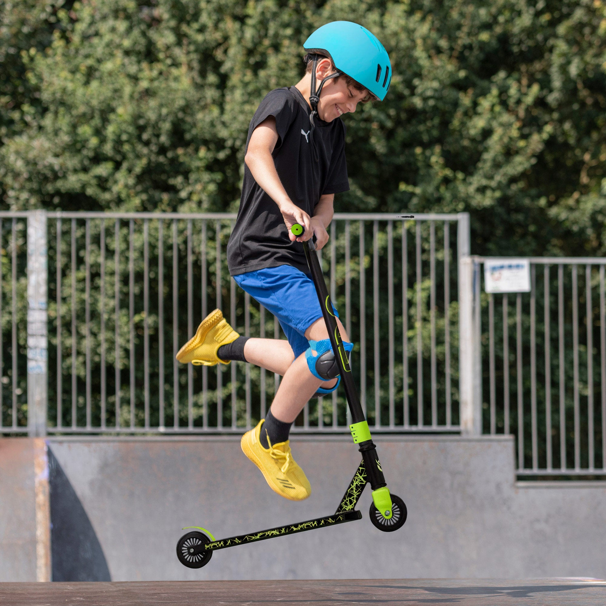 Patinete infantil manillar 360º negro y verde EVO