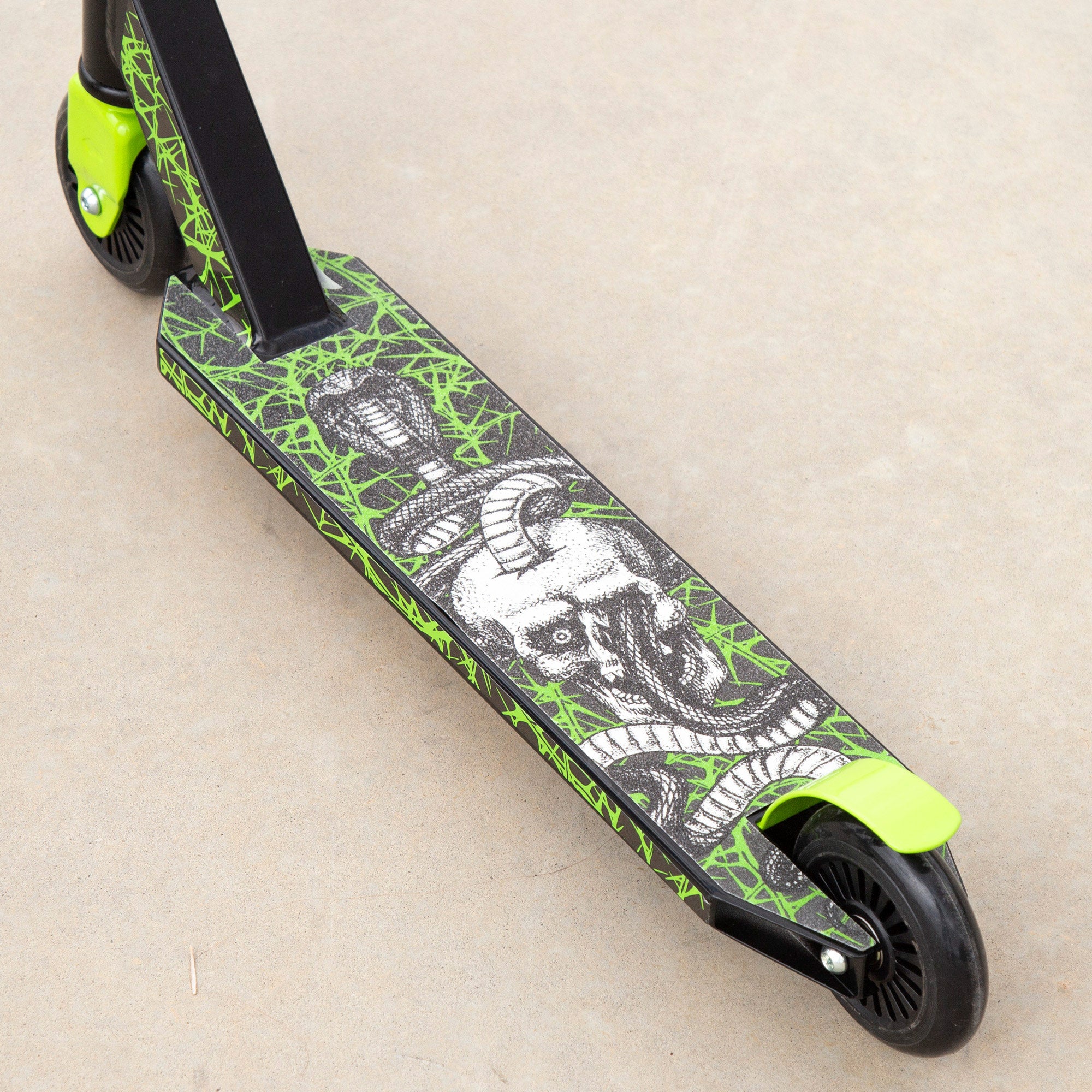 Patinete infantil manillar 360º negro y verde EVO