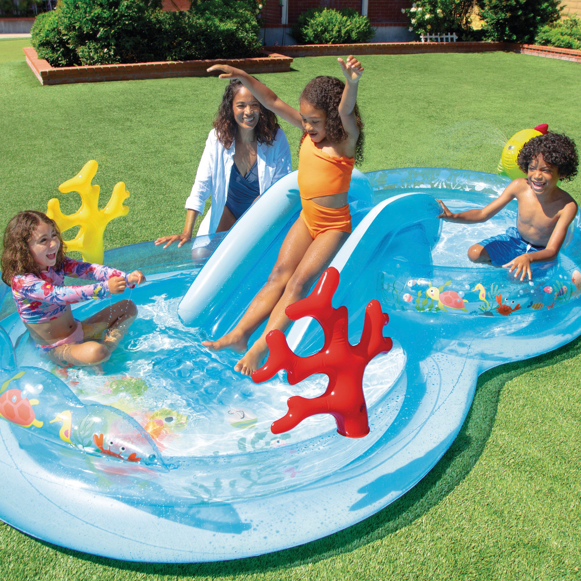 INTEX Centro de juegos hinchable agua bajo el mar con aspersor, tobogán y estrella de mar