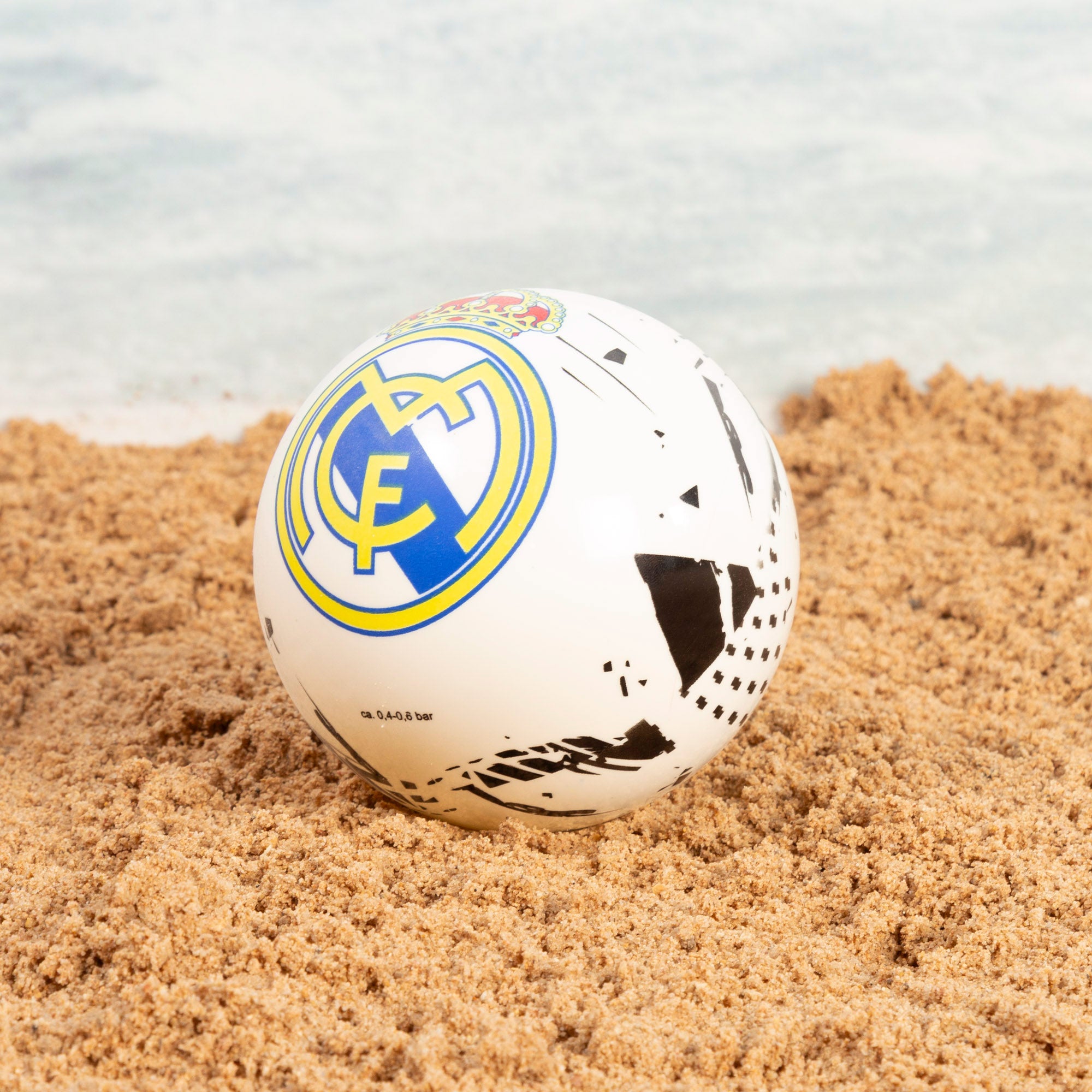 Real Madrid Cubo de playa con accesorios y balón del equipo