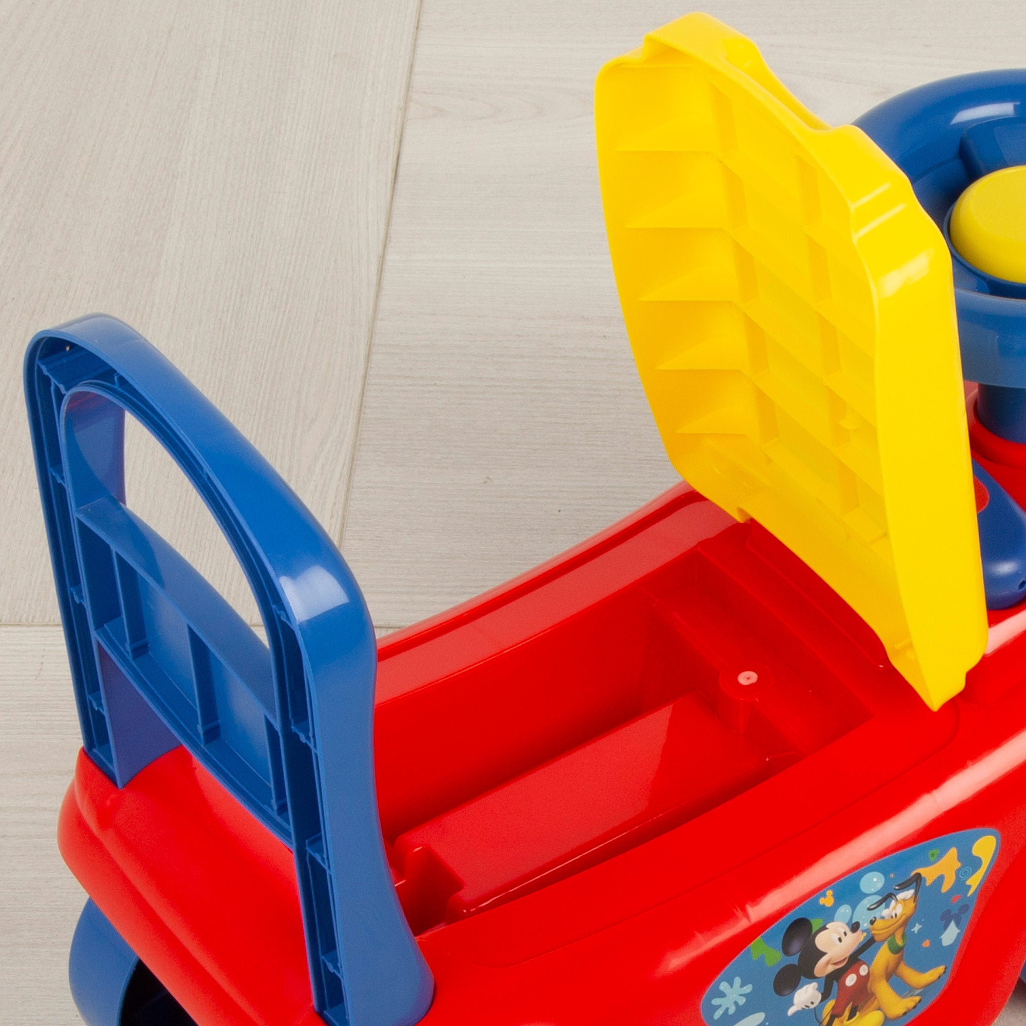 Mickey Correpasillos con teléfono, bocina y almacenaje