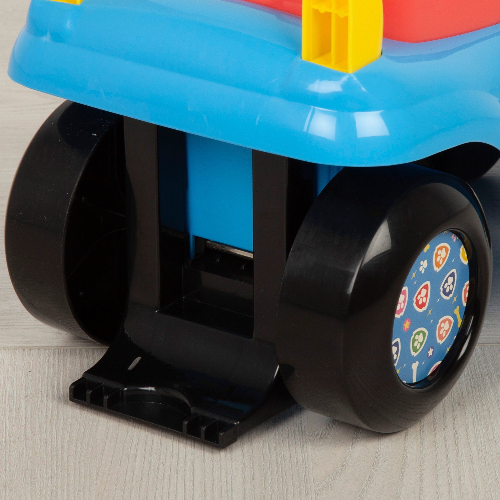 La Patrulla Canina Correpasillos con teléfono, bocina y almacenaje