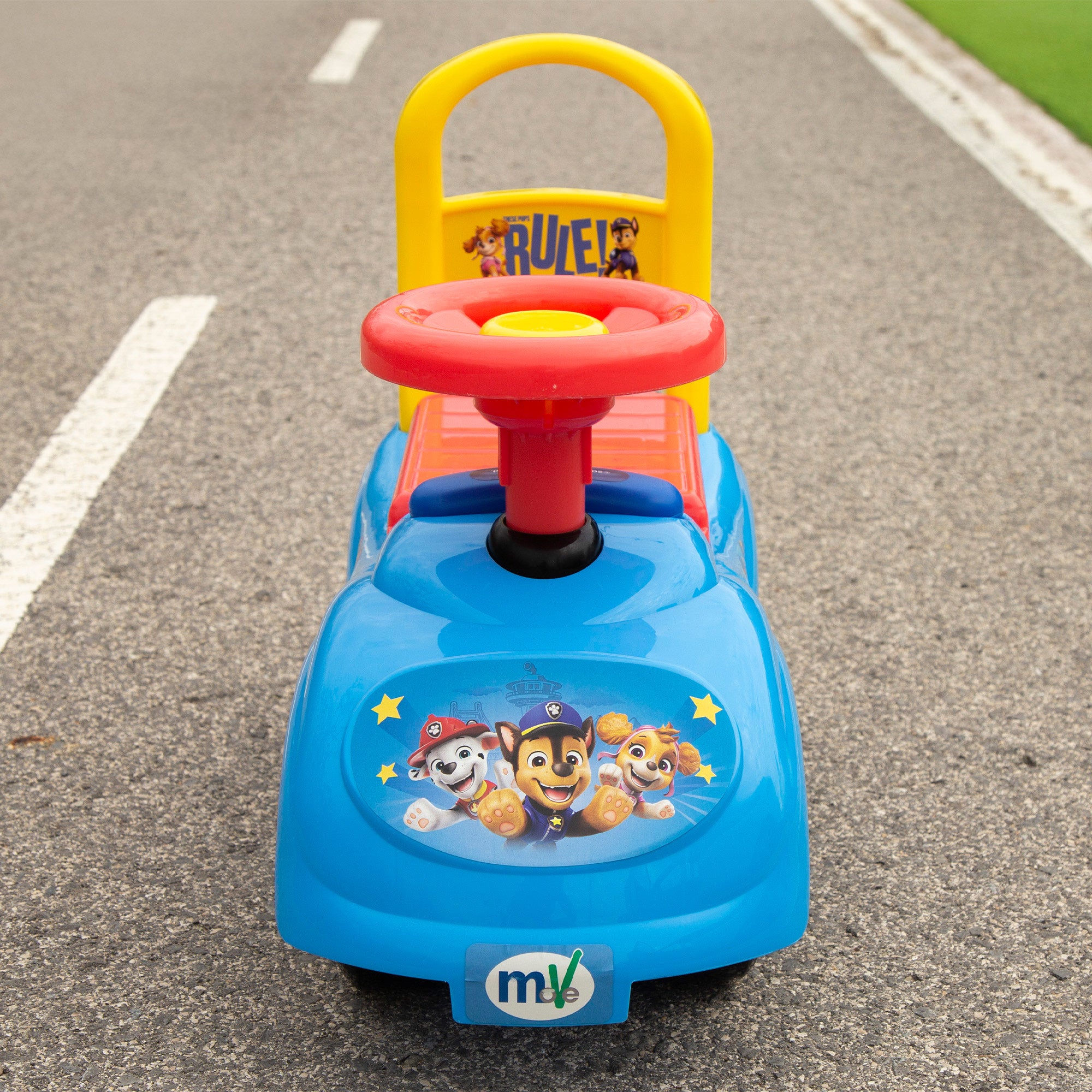 La Patrulla Canina Correpasillos con teléfono, bocina y almacenaje