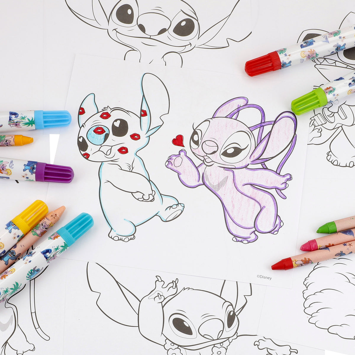 Stitch Mega set de dibujo con mochila 80 piezas