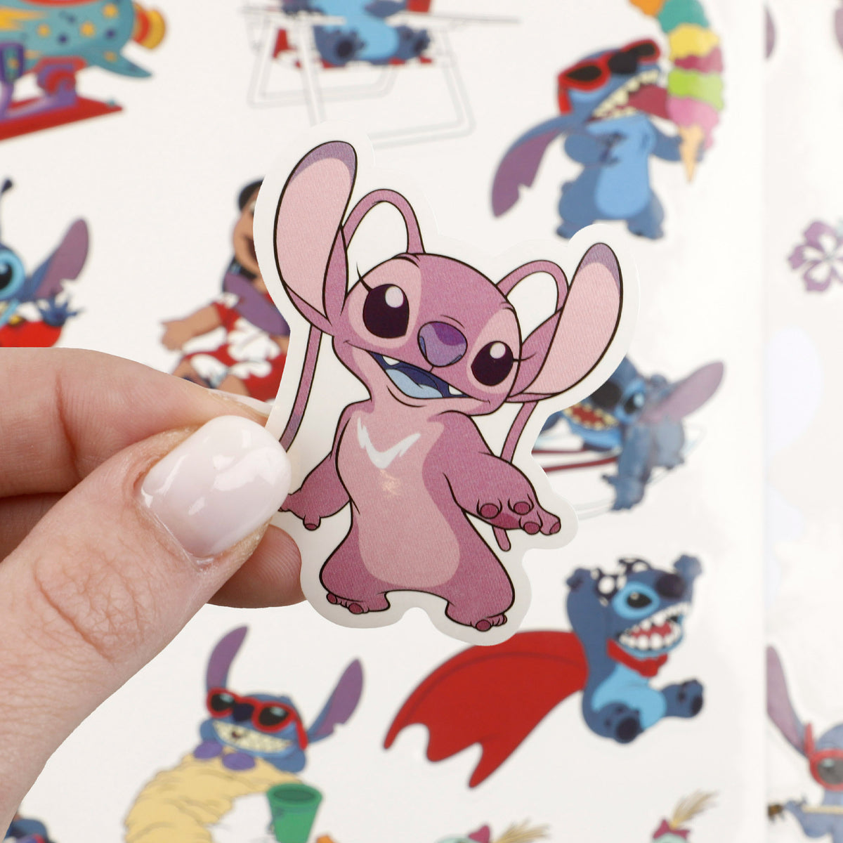 Stitch Pizarra de dibujo luminosa con plantillas, lápices de colores y pegatinas