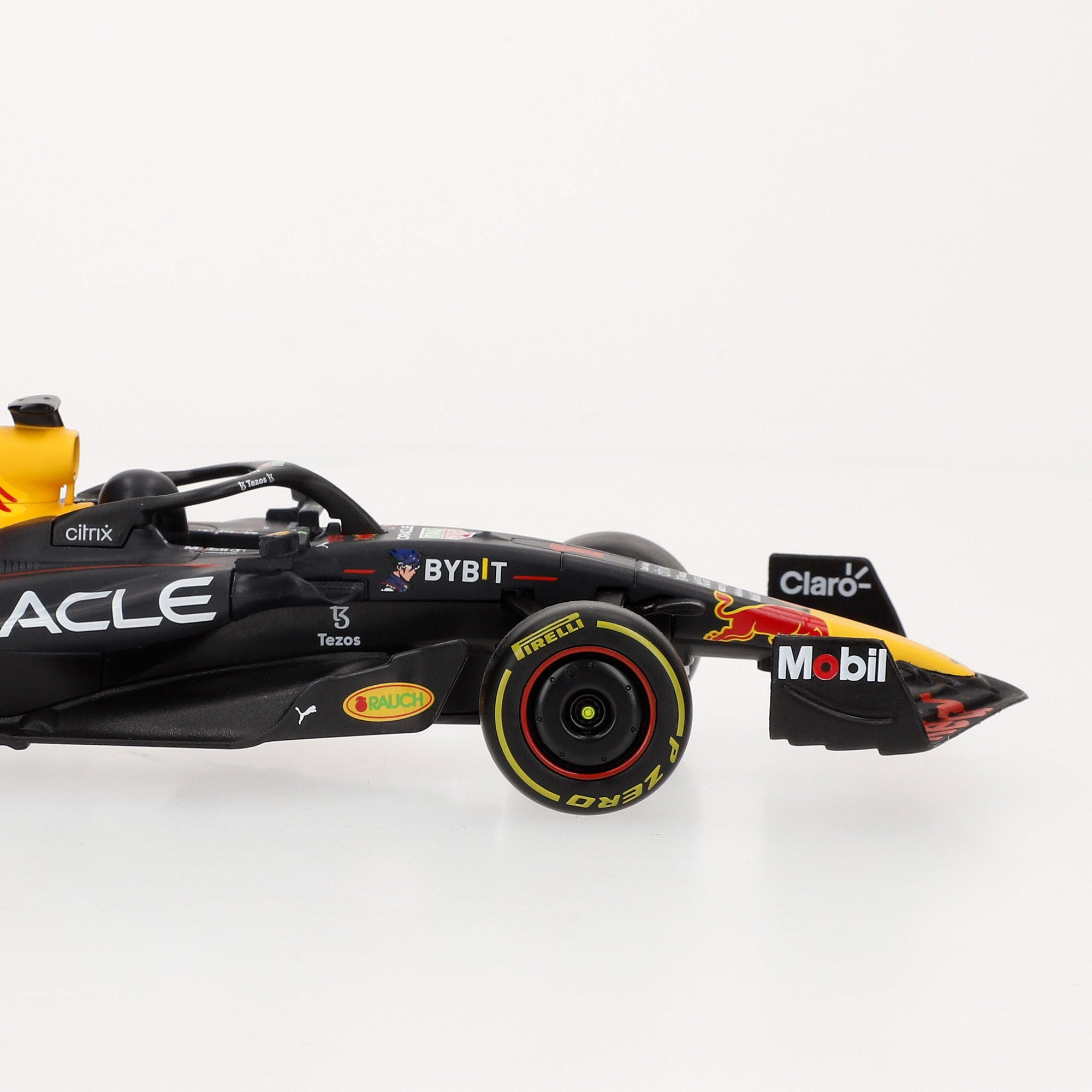 Maisto Coche teledirigido F1 2022 Red Bull Racing RB18 Verstappen 1:24