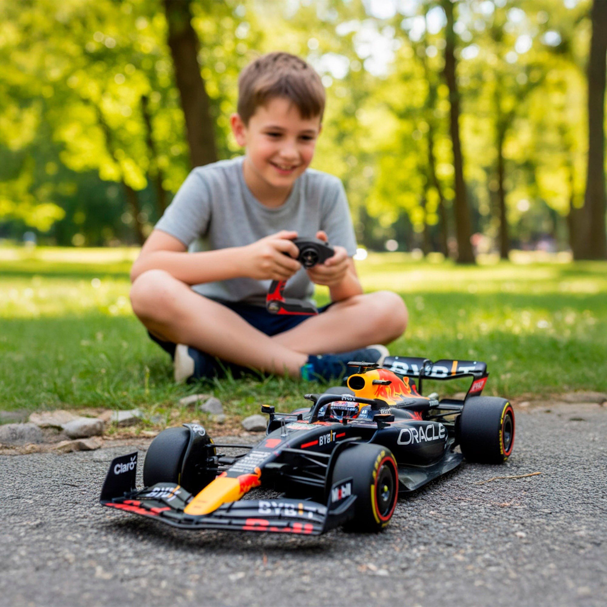 Maisto Coche teledirigido F1 2023 Red Bull Racing RB19 Max Verstappen 1:10