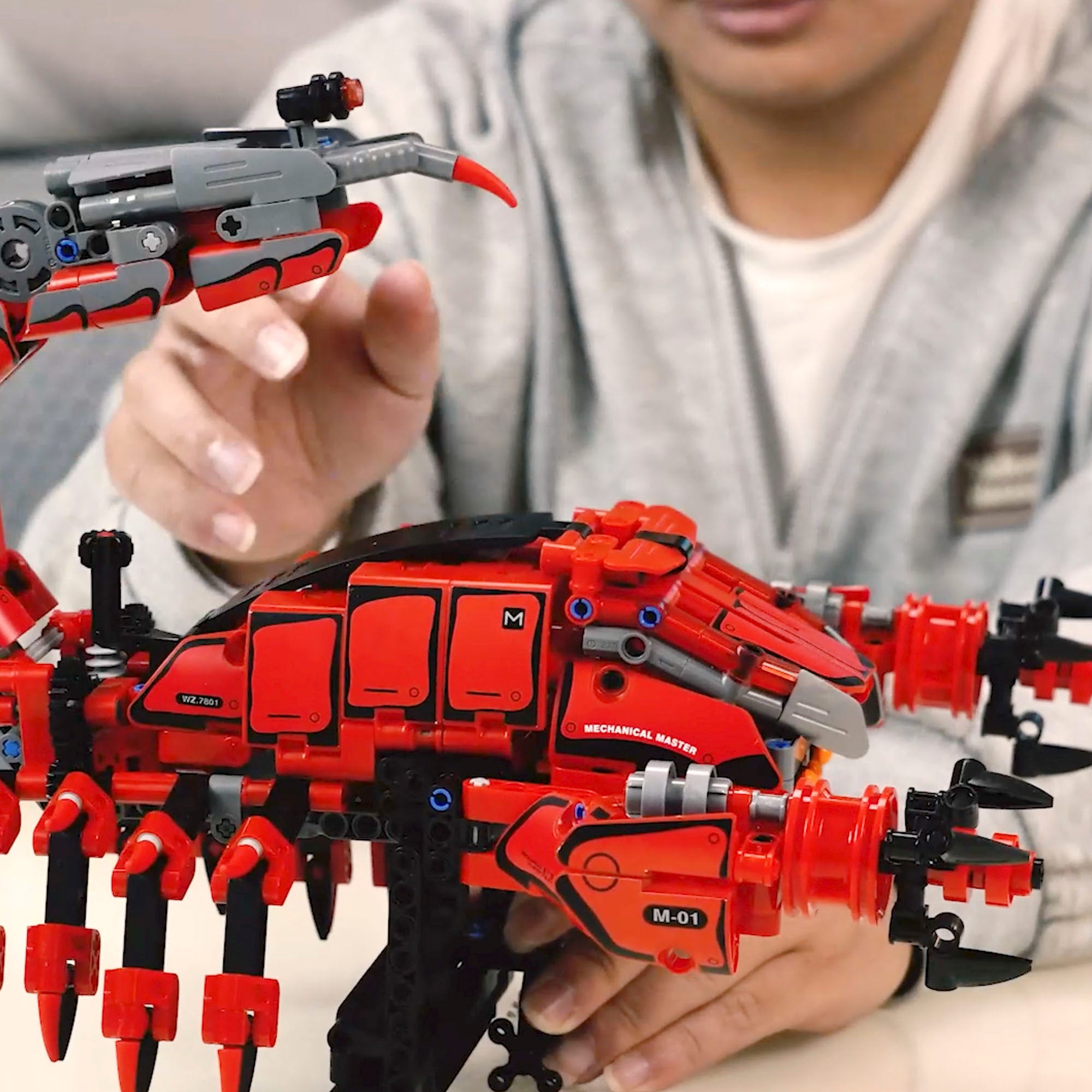 iM.Master Juego de construcción Escorpión lanzamisiles - 664 pzas.